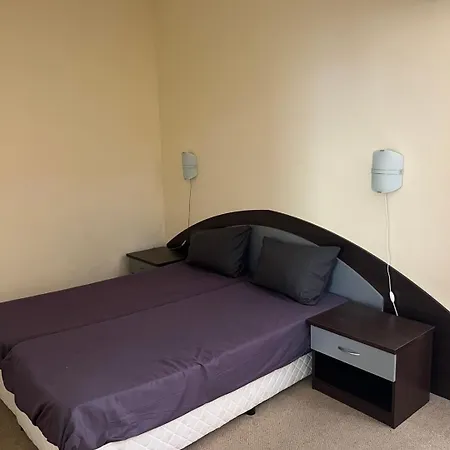 Апартаменти Park - Pool & Free Parking In Golden Sands Варна